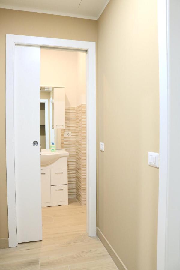 Portello Double Rooms Flat - 3 People Mediolan Zewnętrze zdjęcie